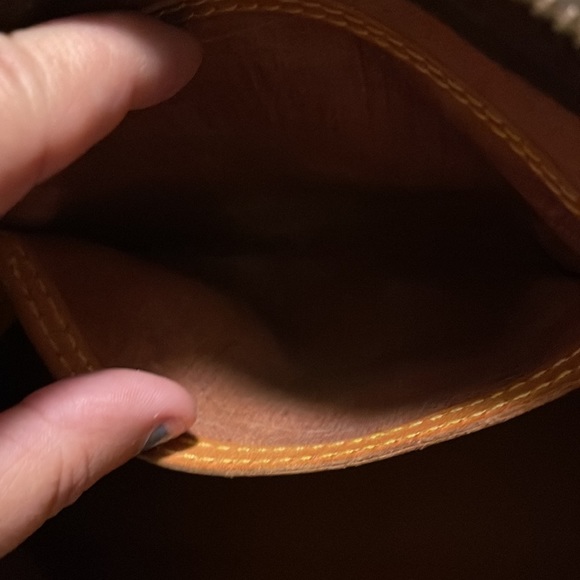 Authentic Louis Vuitton monogram speedy 35 - Picture 15 of 16